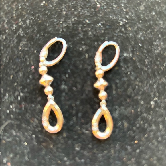 Swarovski arachide dangle pierced earrings - Picture 2 of 3